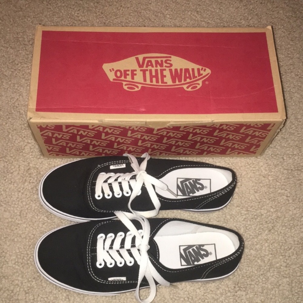 Authentic Lo-Pro Black Vans — brand new!